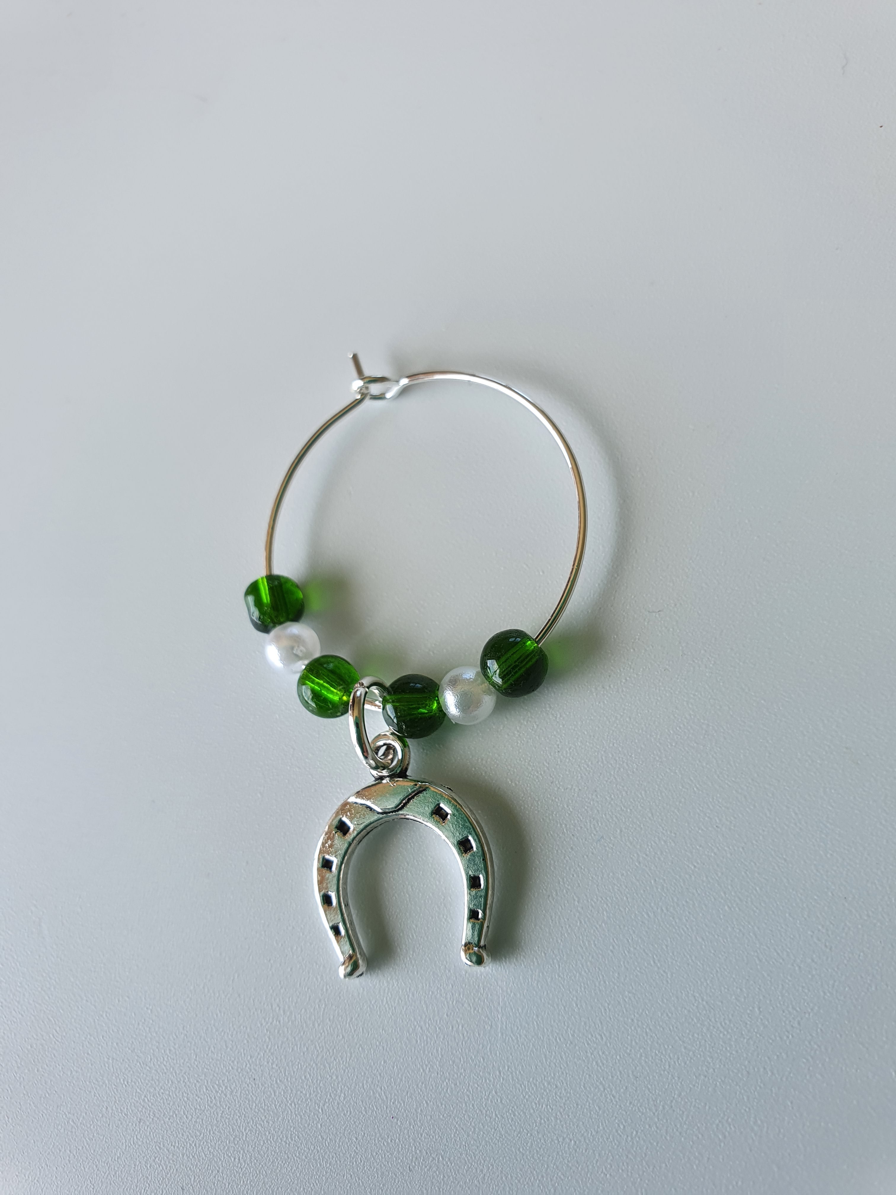 Horse shoe wine glass charm